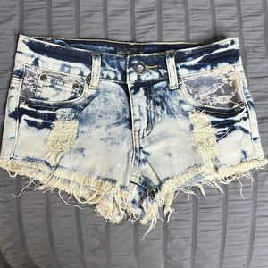 Cute shorts with lace detail